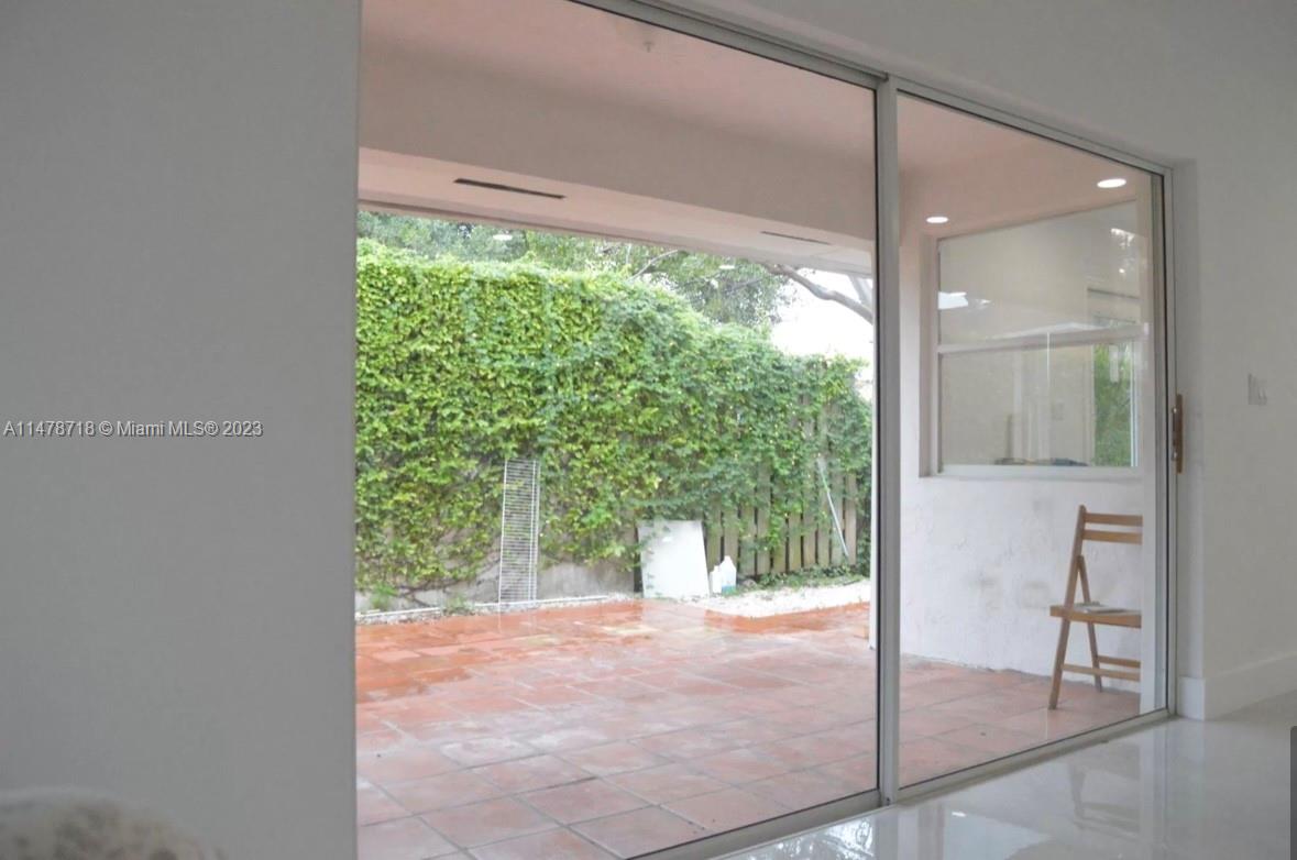 3551 SW 25th St Unit: 1