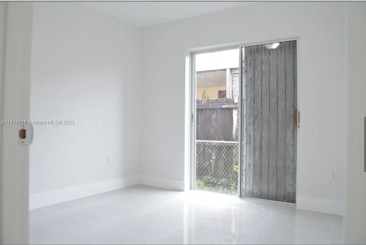 3551 SW 25th St Unit: 1