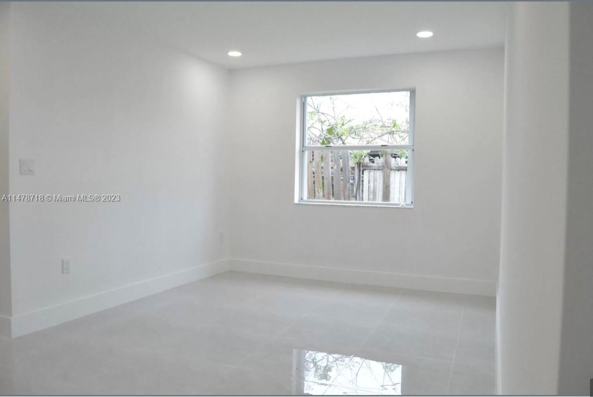 3551 SW 25th St Unit: 1