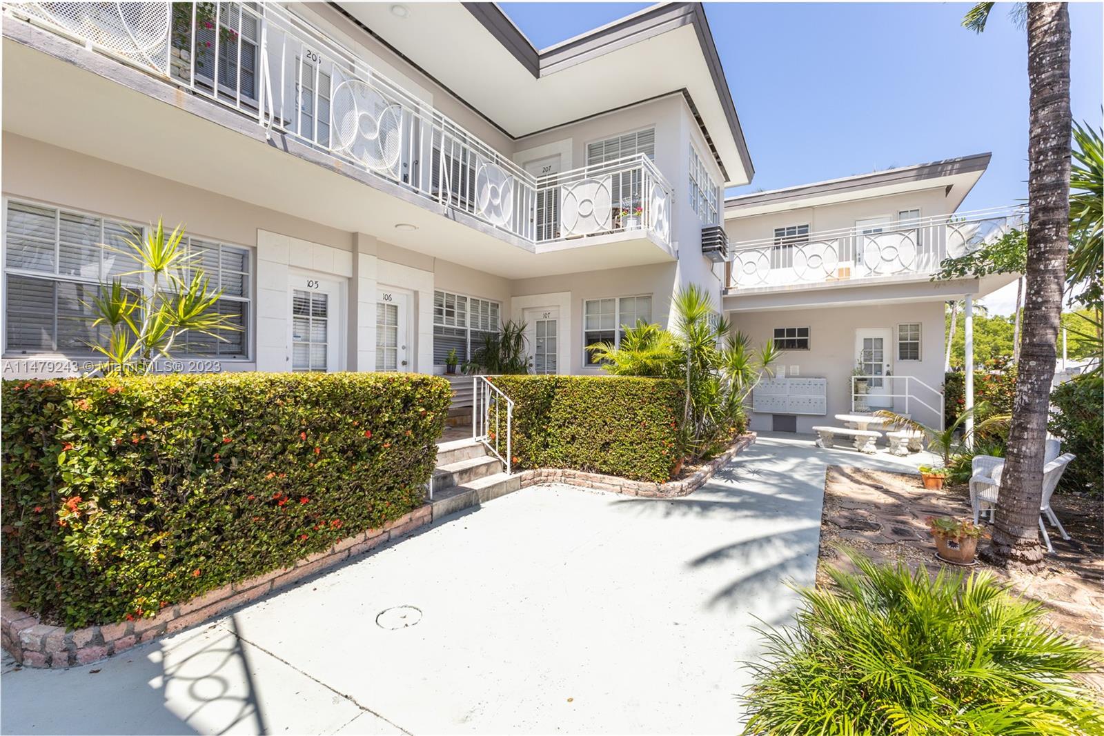 717 Espanola Way Unit: 110