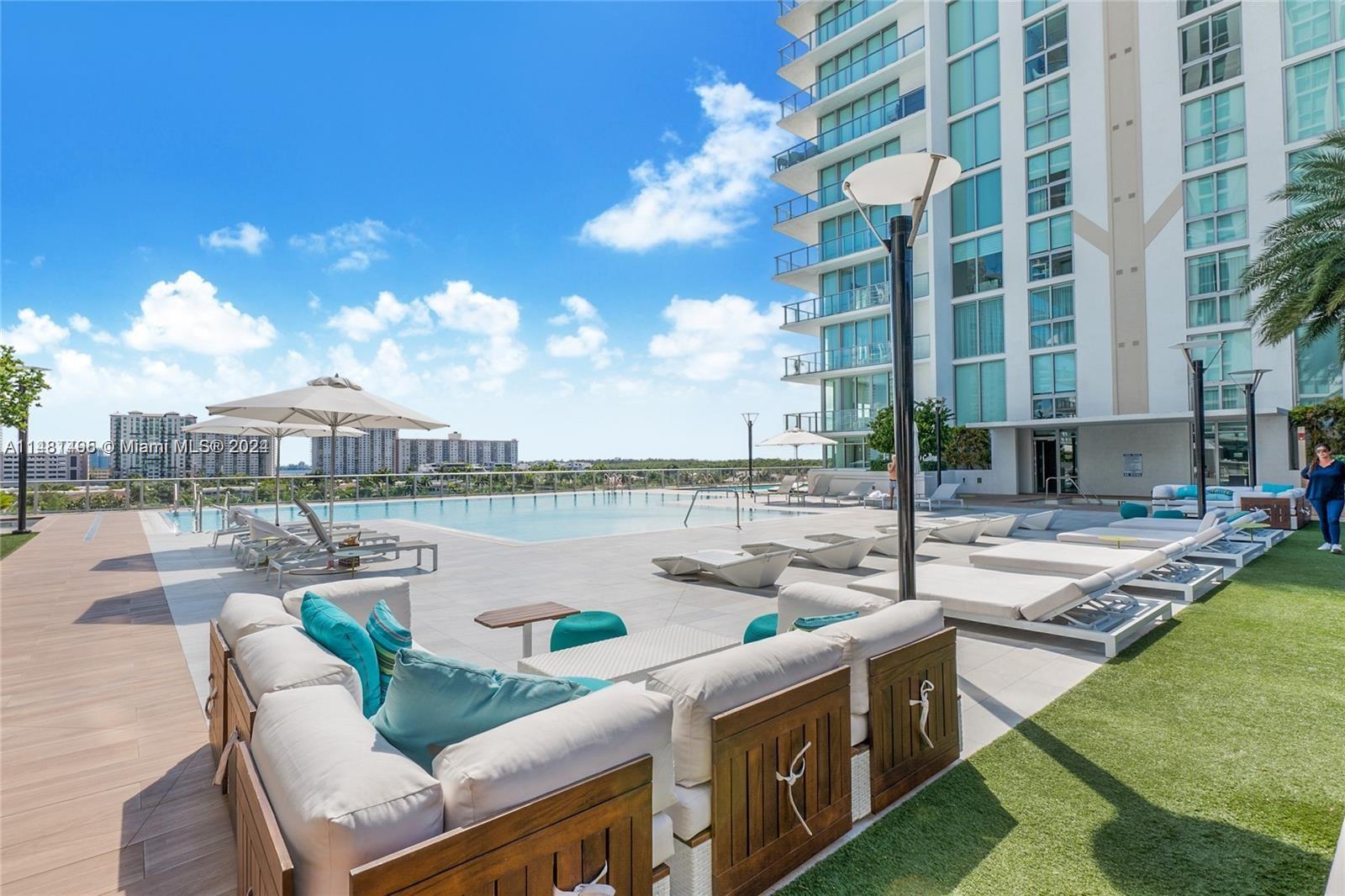 330 Sunny Isles Blvd Unit: 5-TS04