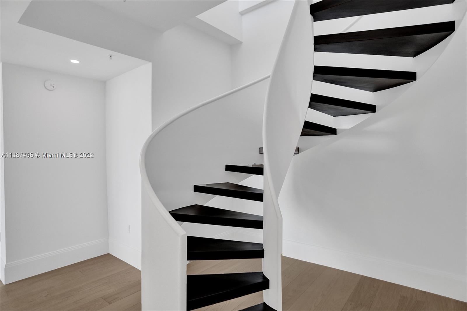 330 Sunny Isles Blvd Unit: 5-TS04