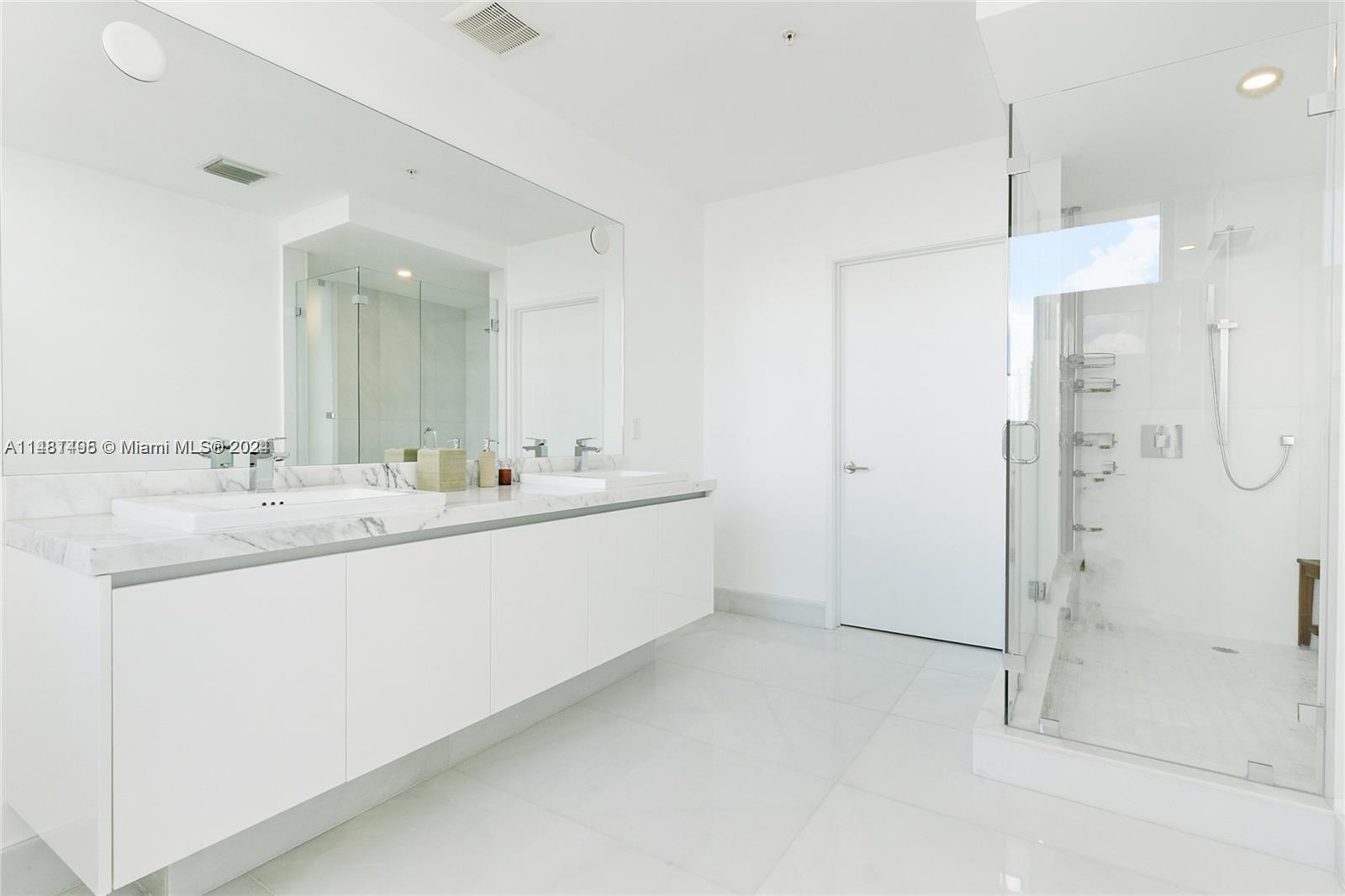 330 Sunny Isles Blvd Unit: 5-TS04