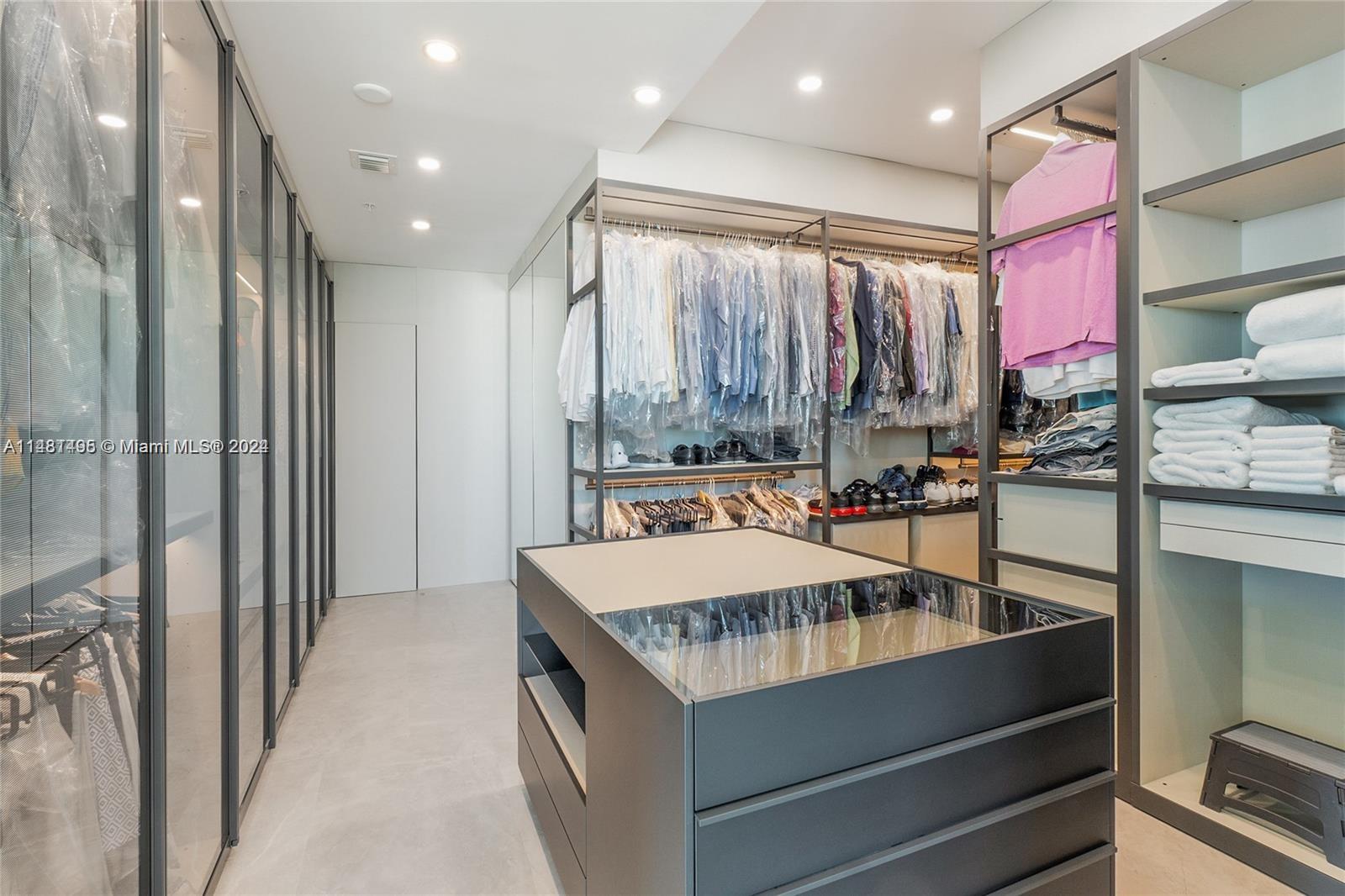 330 Sunny Isles Blvd Unit: 5-TS04