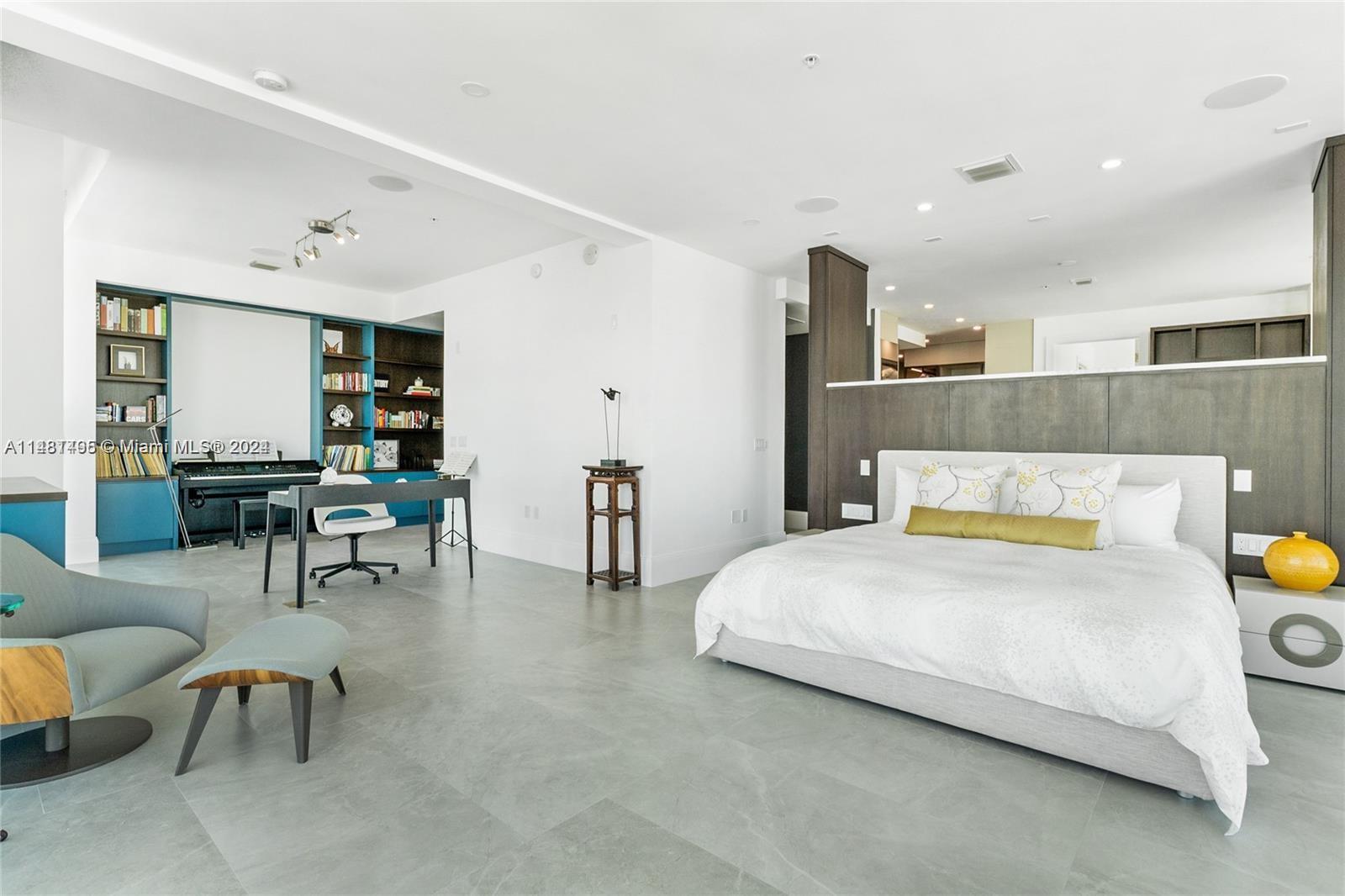 330 Sunny Isles Blvd Unit: 5-TS04