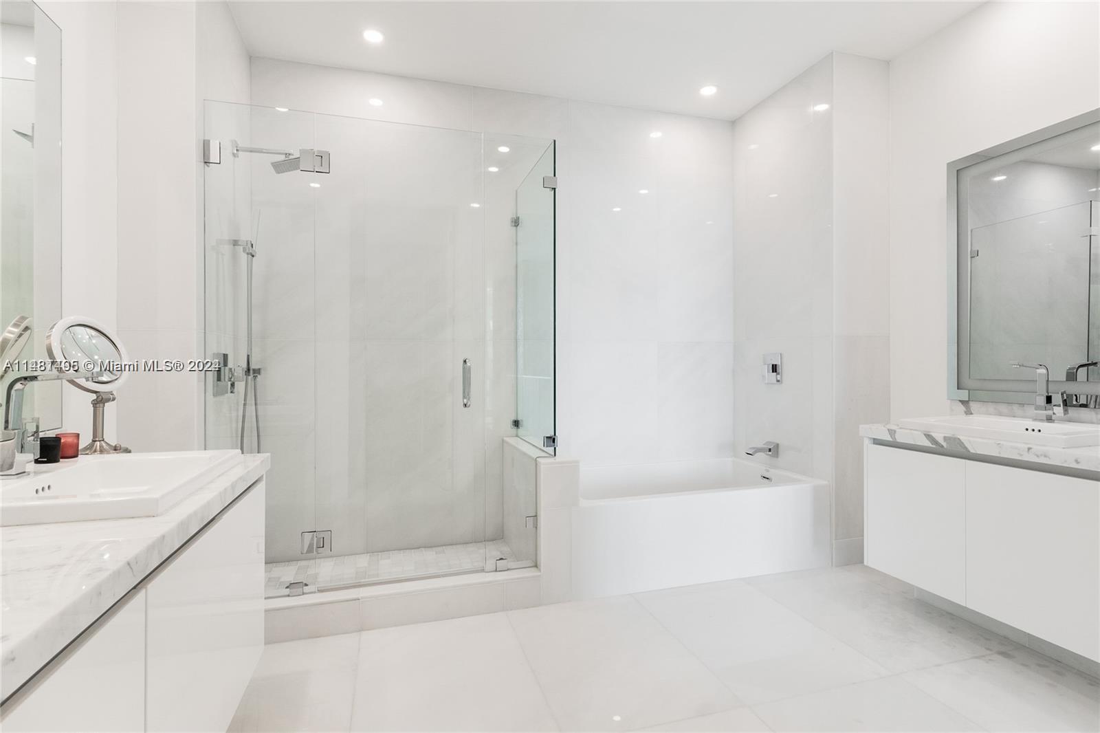 330 Sunny Isles Blvd Unit: 5-TS04