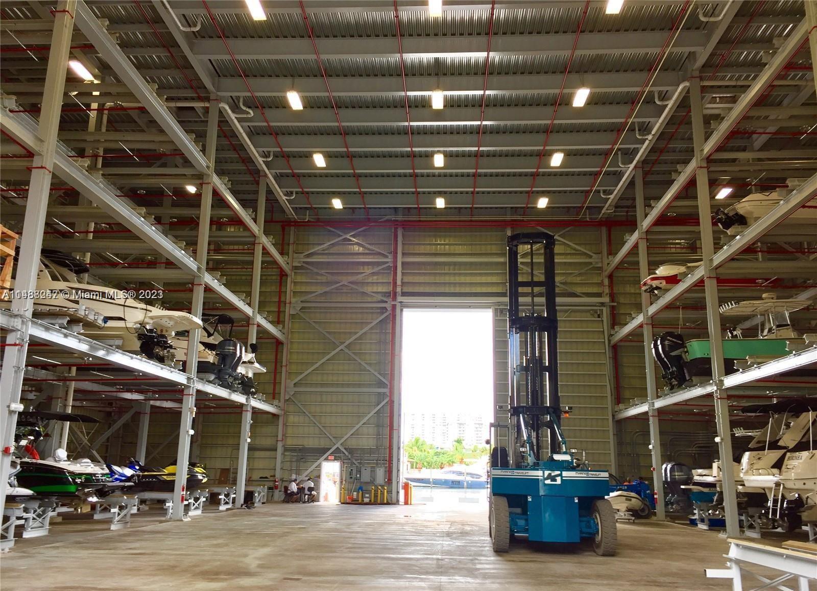 400 Sunny Isles Blvd