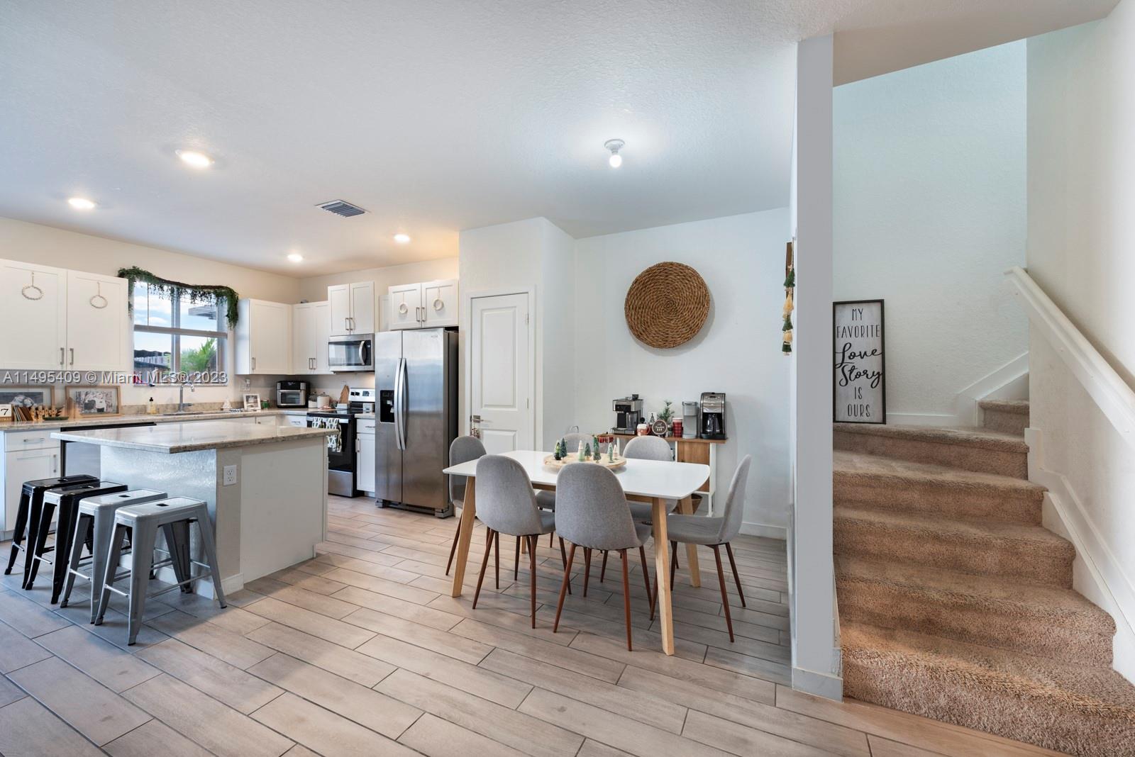 1045 SE 23rd Ter