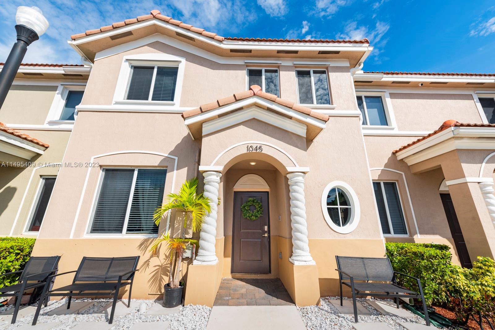 1045 SE 23rd Ter