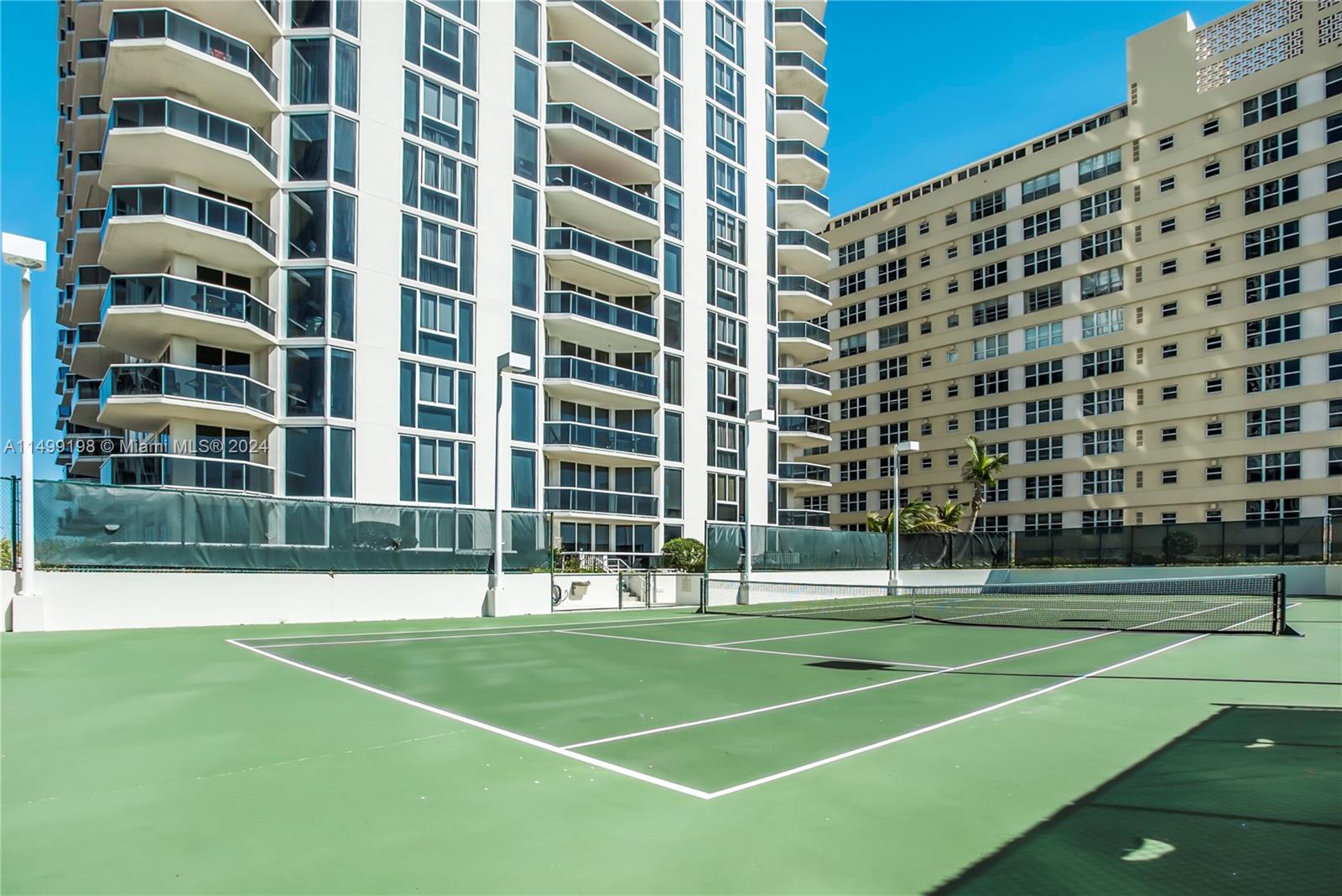 4779 Collins Ave # 2305