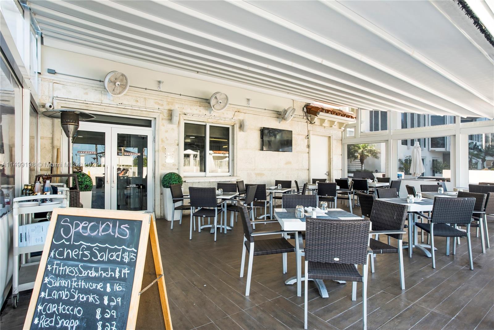 4779 Collins Ave # 2305