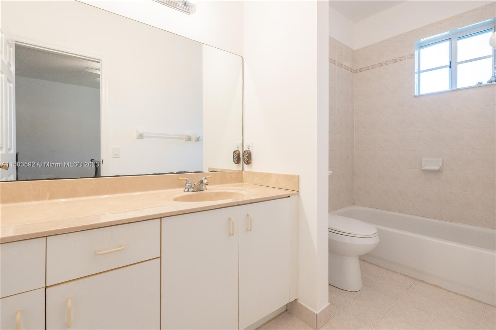 1002 NW 100th Ave # 0