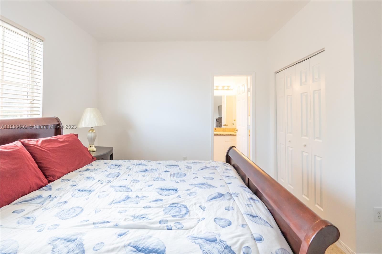 1002 NW 100th Ave # 0