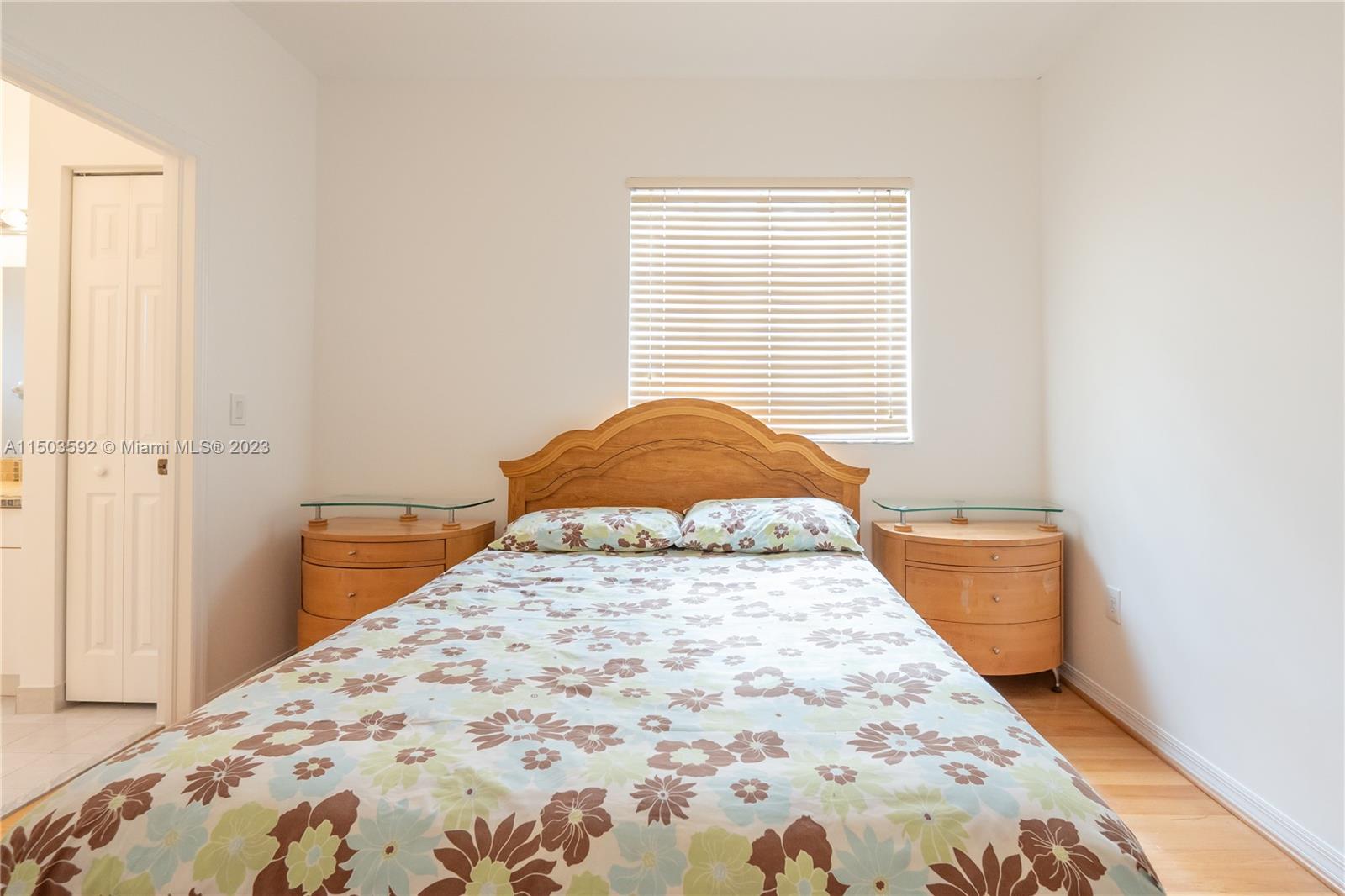 1002 NW 100th Ave # 0