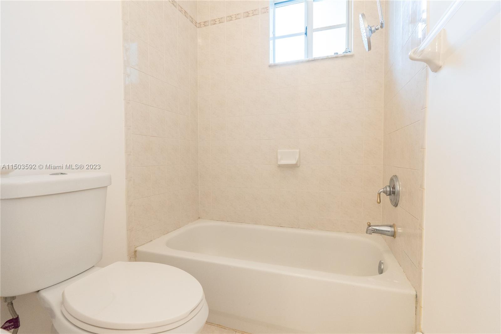 1002 NW 100th Ave # 0