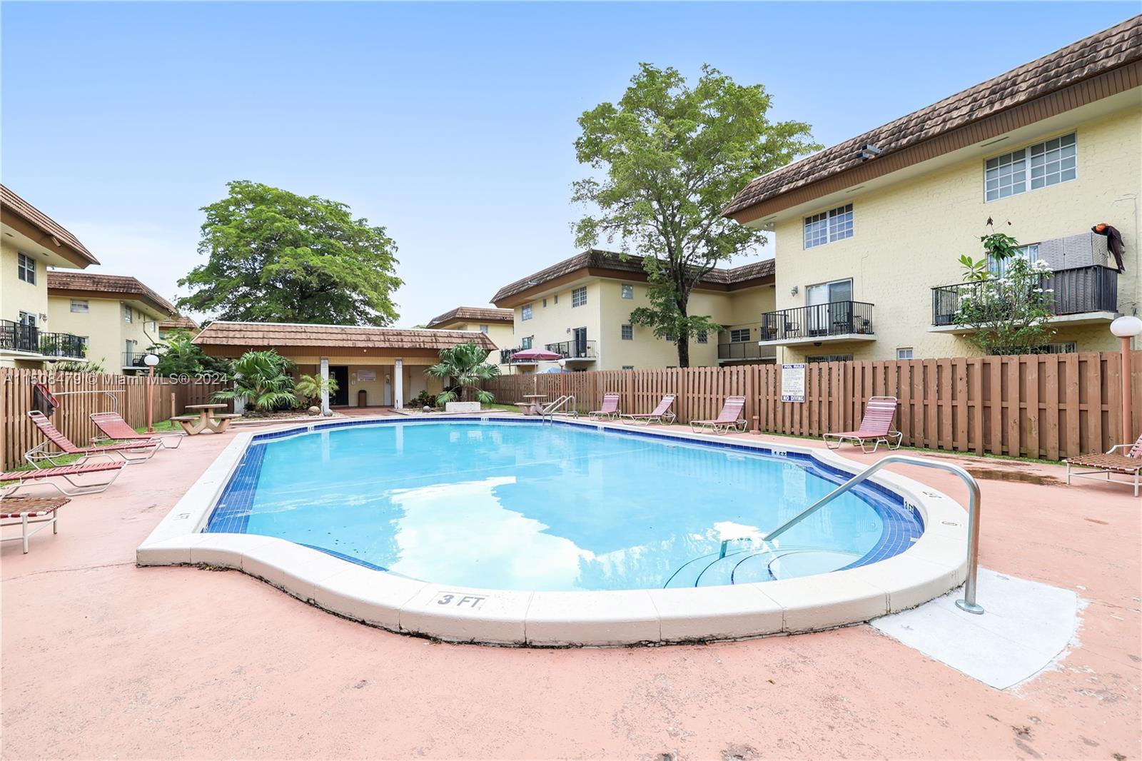 8550 SW 109th Ave # 121 Unit: 5-121