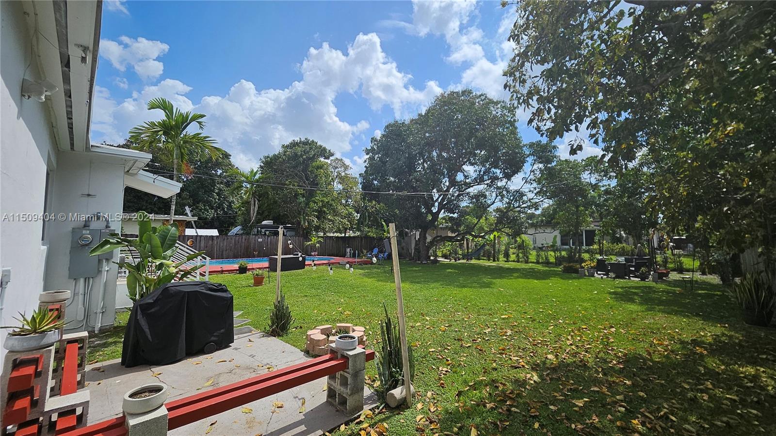 260 NW 150th St