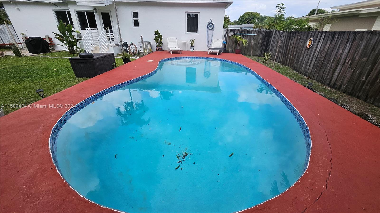 260 NW 150th St