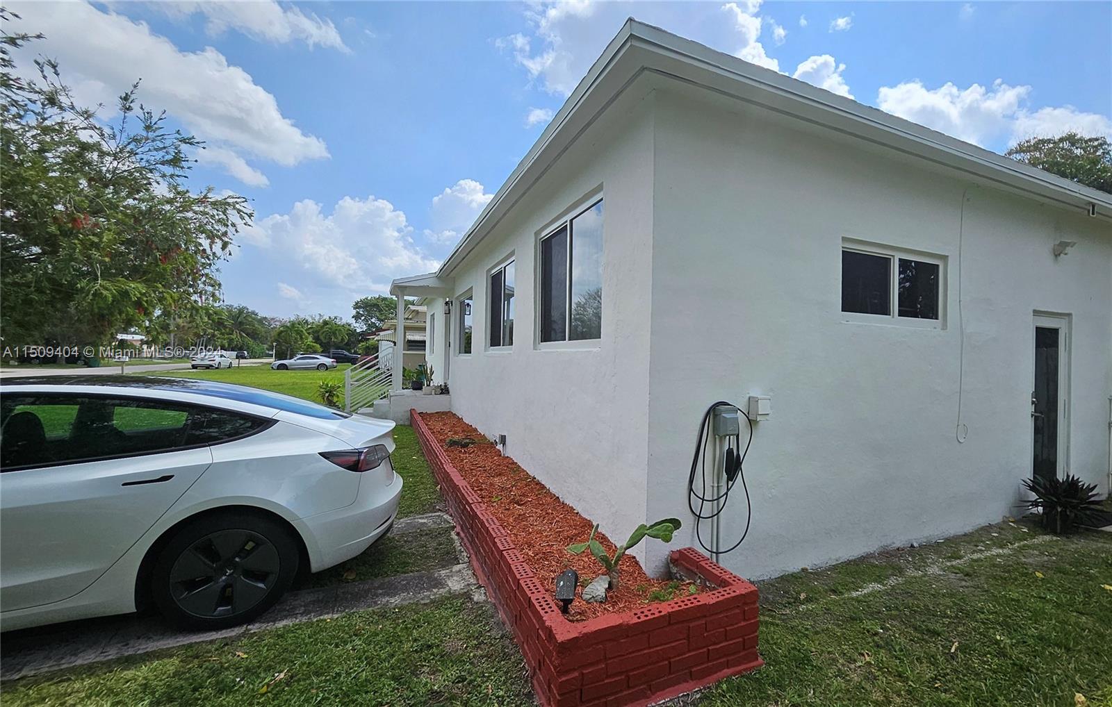 260 NW 150th St