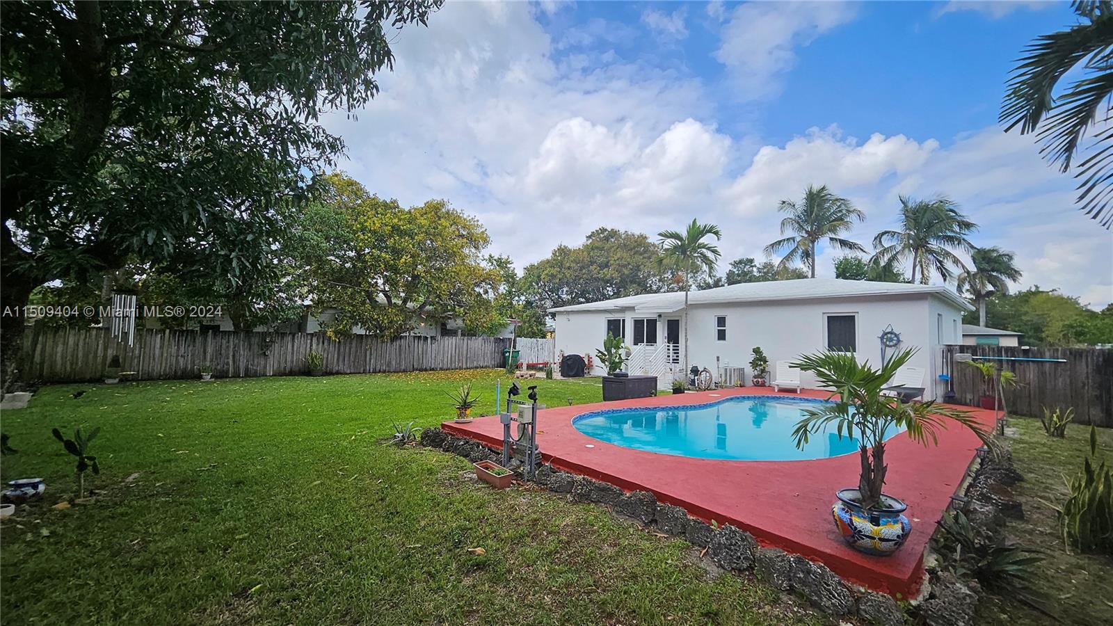 260 NW 150th St