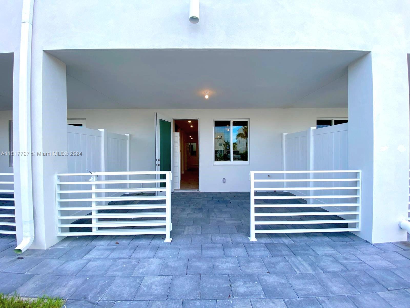 6421 NW 102nd Path # 102