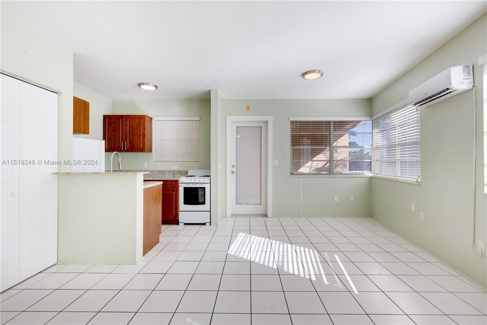 7909 East Dr # 204