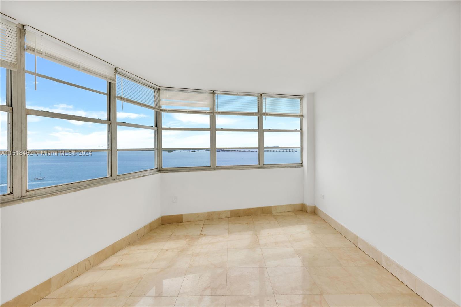 905 Brickell Bay Dr # 2028