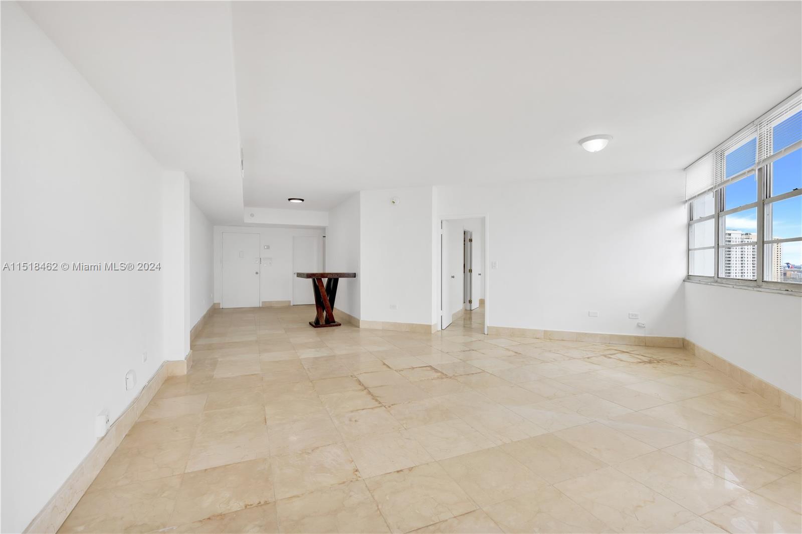 905 Brickell Bay Dr # 2028