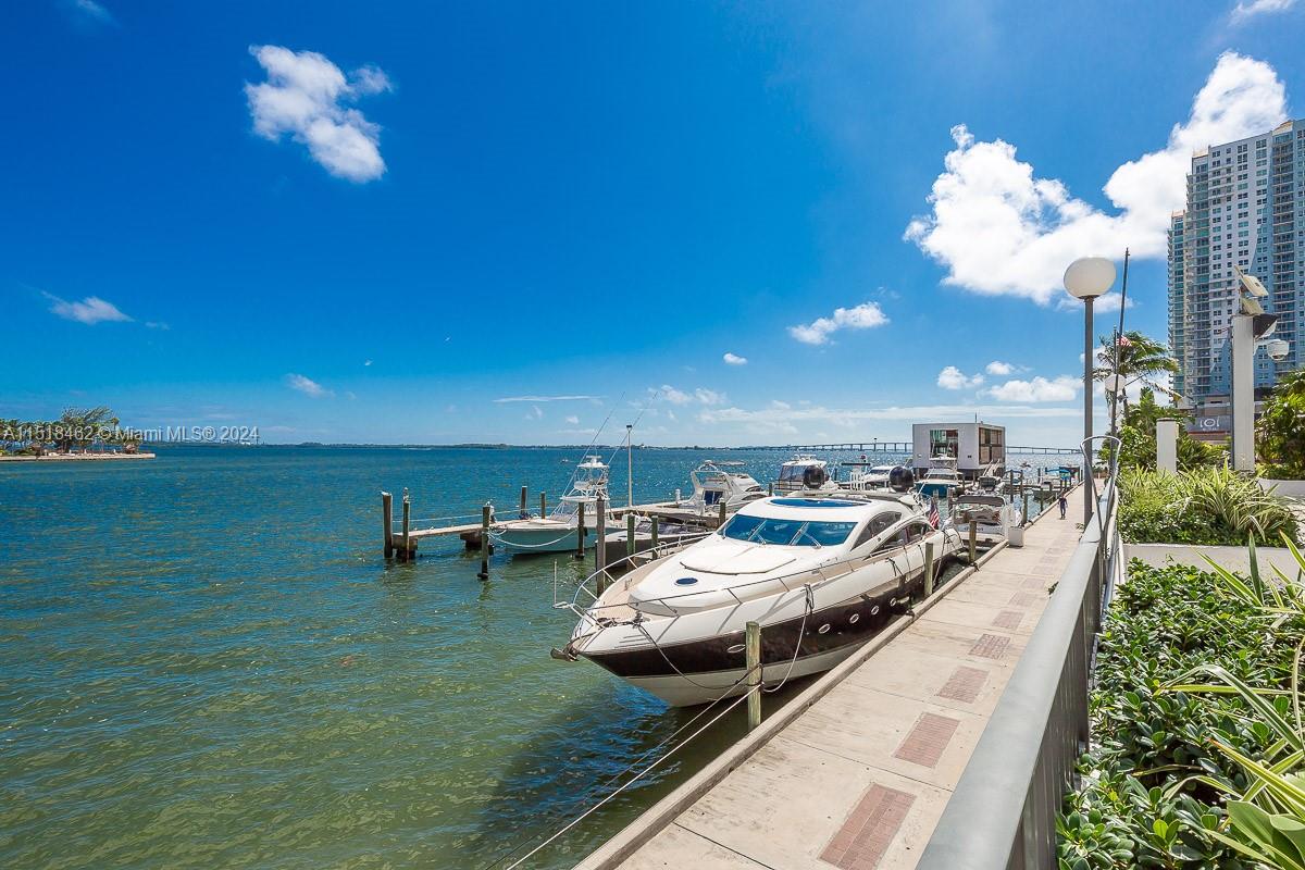 905 Brickell Bay Dr # 2028