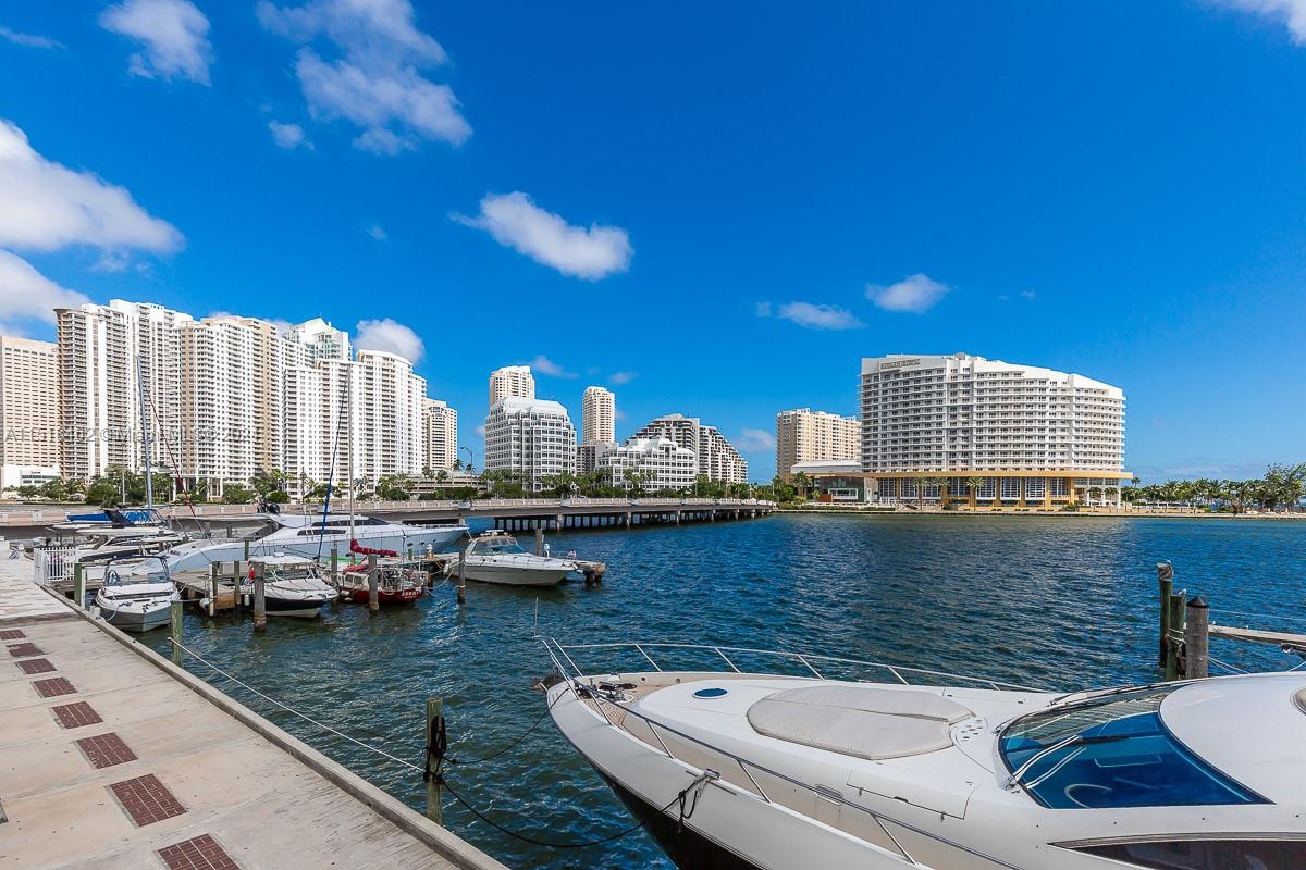 905 Brickell Bay Dr # 2028
