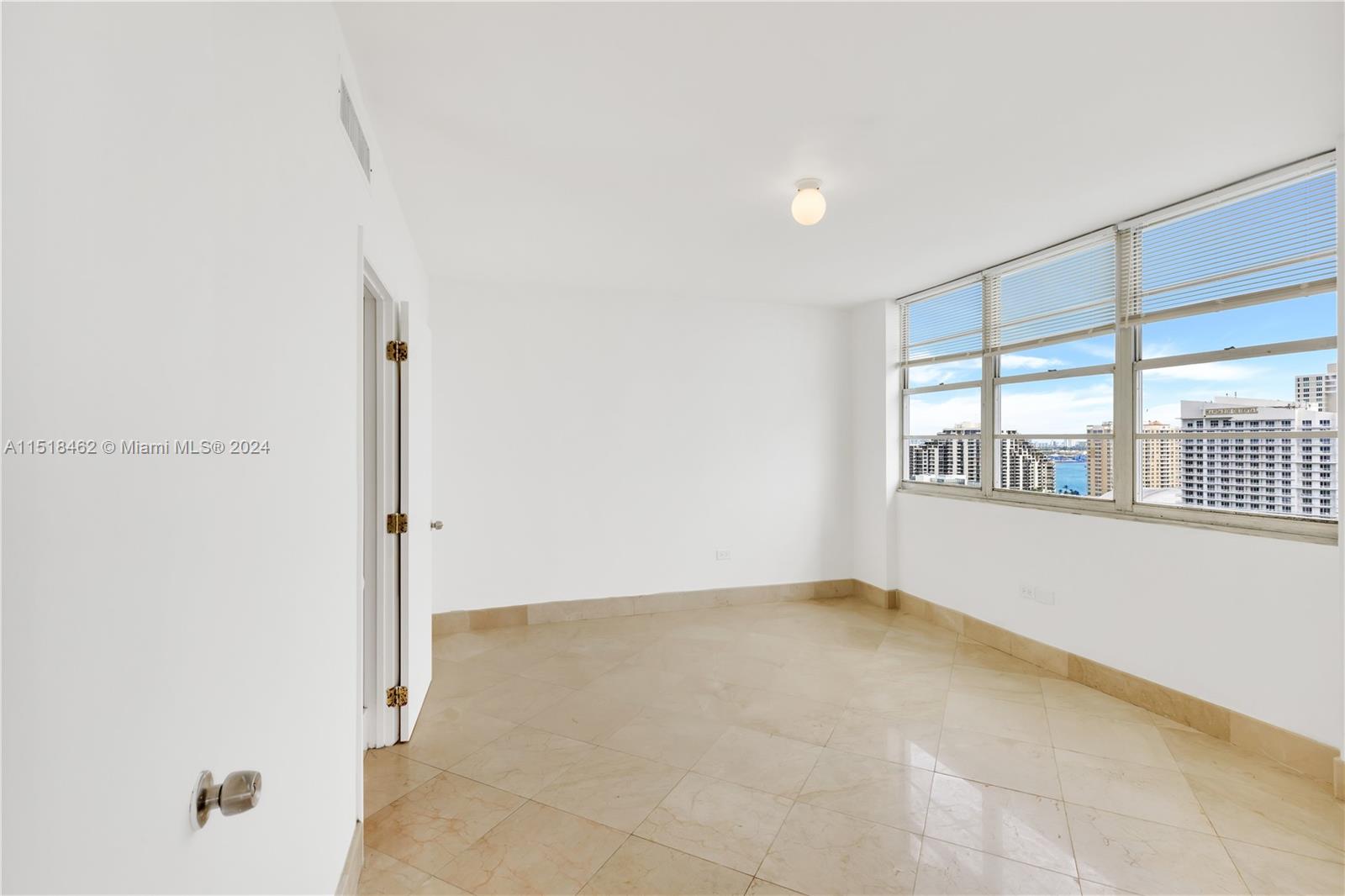905 Brickell Bay Dr # 2028