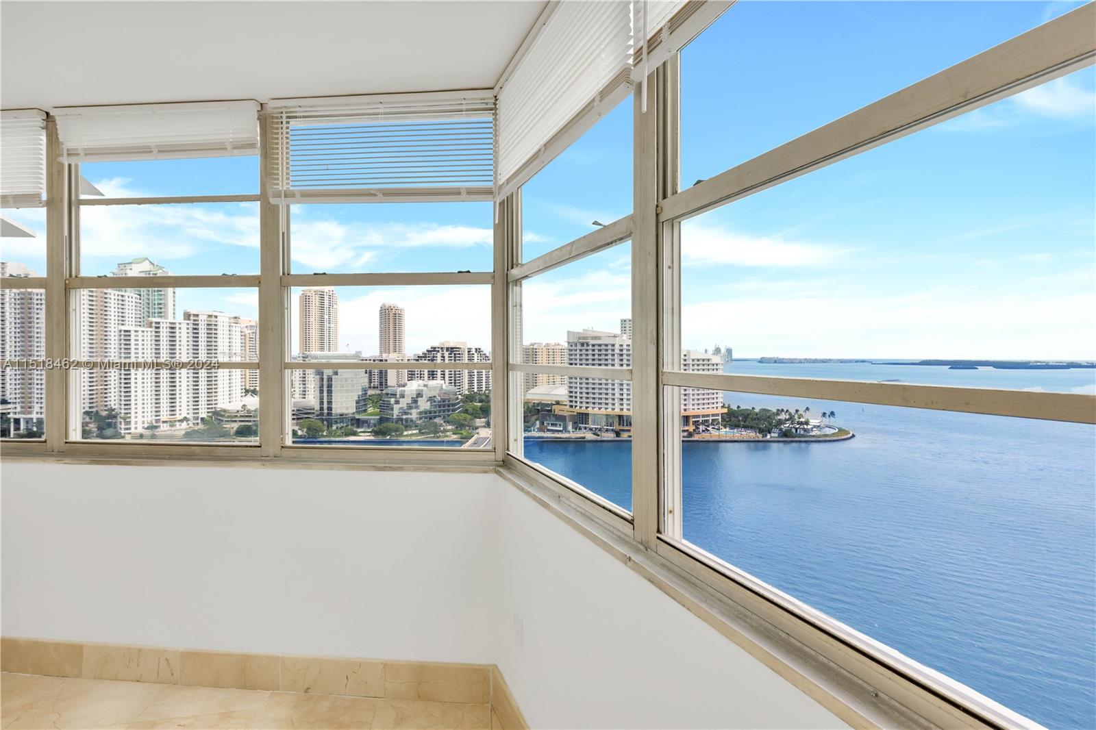 905 Brickell Bay Dr # 2028