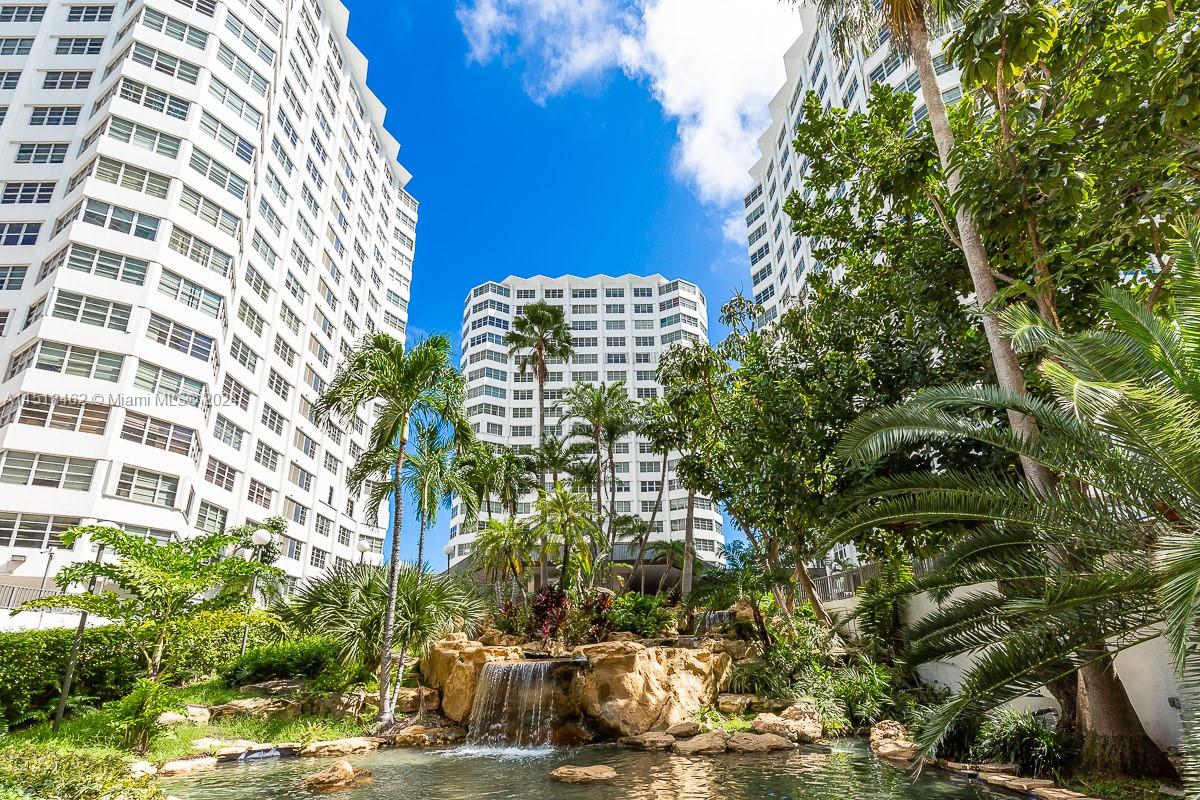 905 Brickell Bay Dr # 2028