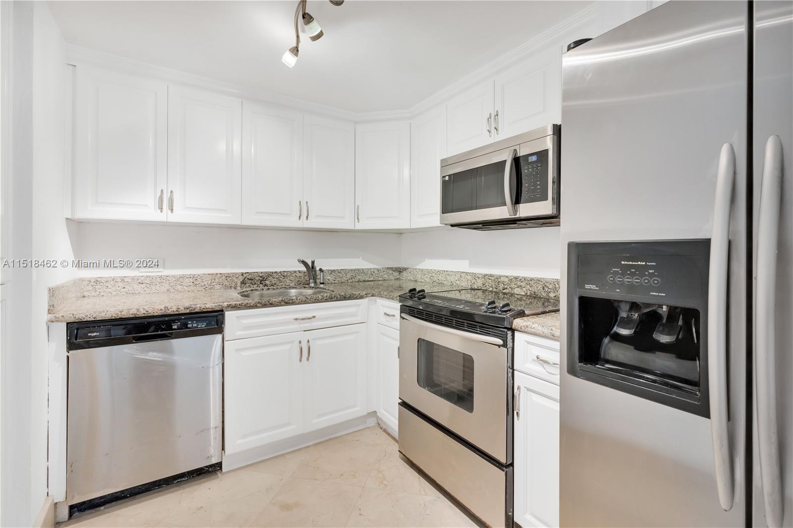 905 Brickell Bay Dr # 2028