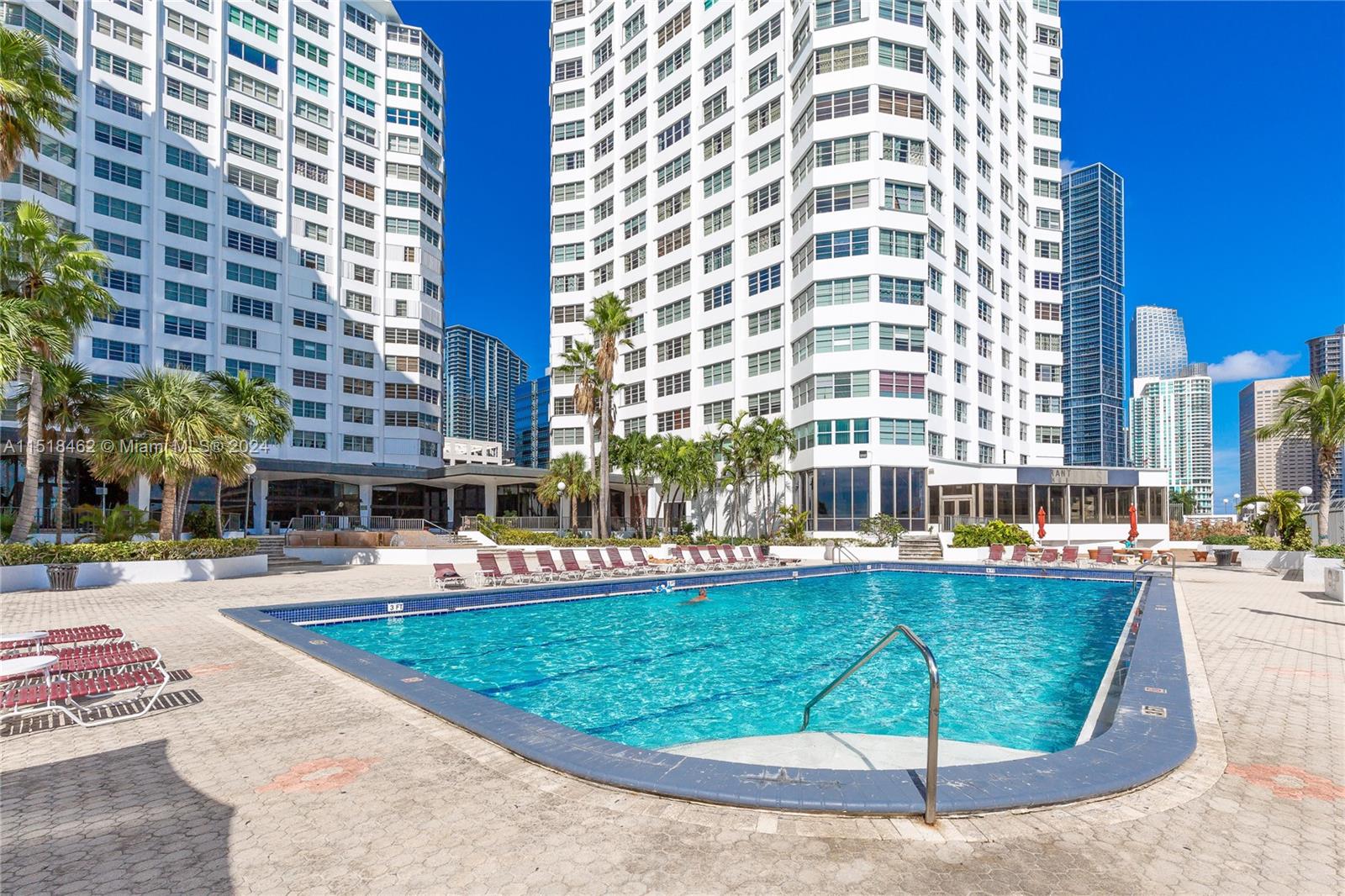 905 Brickell Bay Dr # 2028