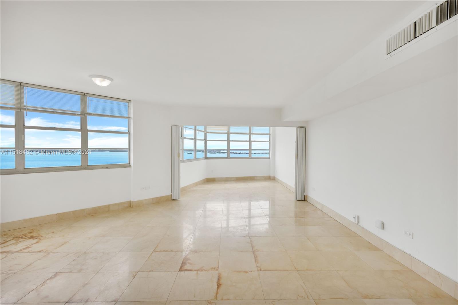 905 Brickell Bay Dr # 2028