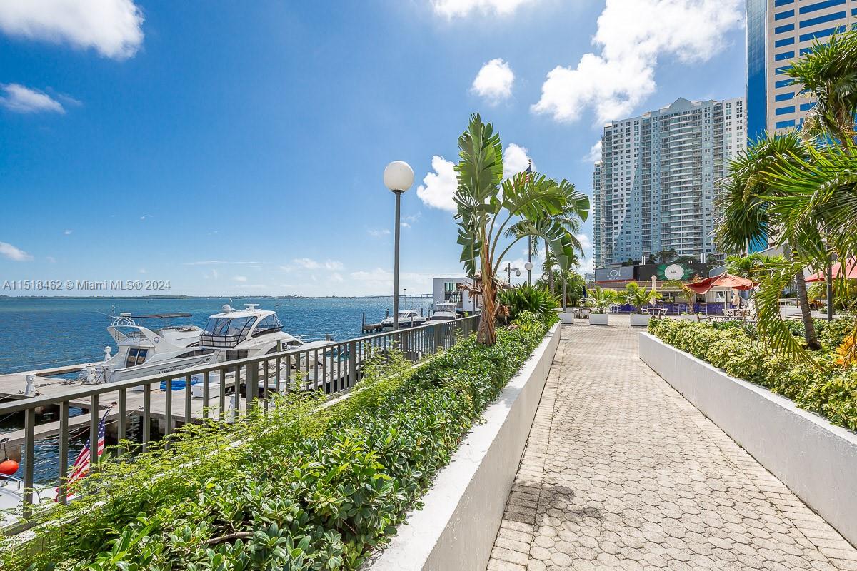 905 Brickell Bay Dr # 2028