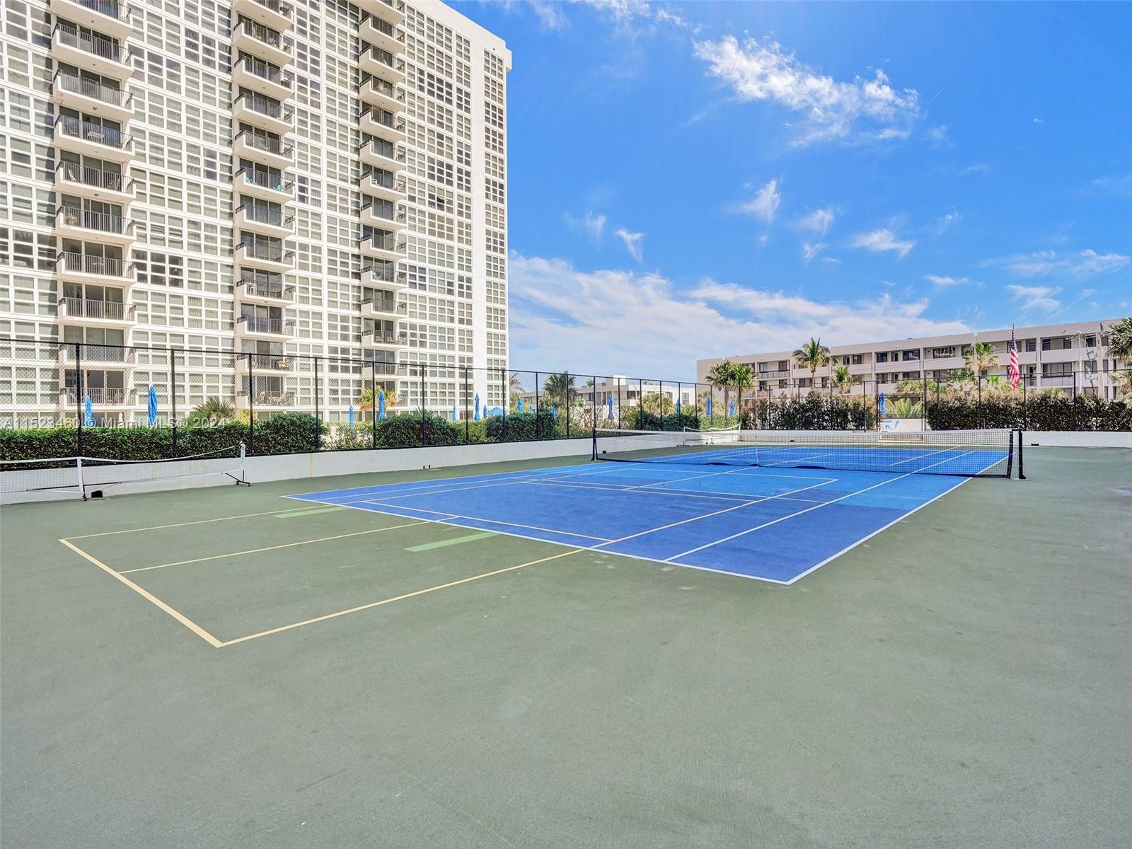 531 N Ocean Blvd # 1605