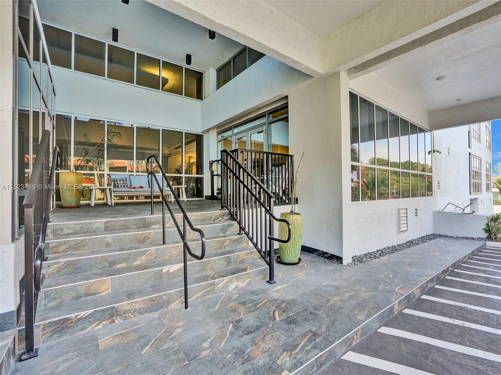 531 N Ocean Blvd # 1605