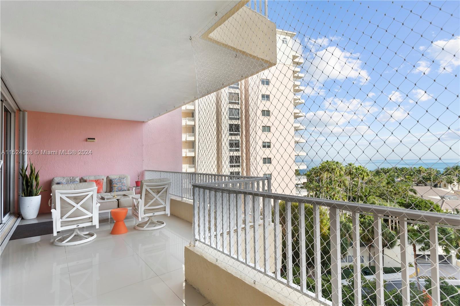 781 Crandon Blvd Unit: 805