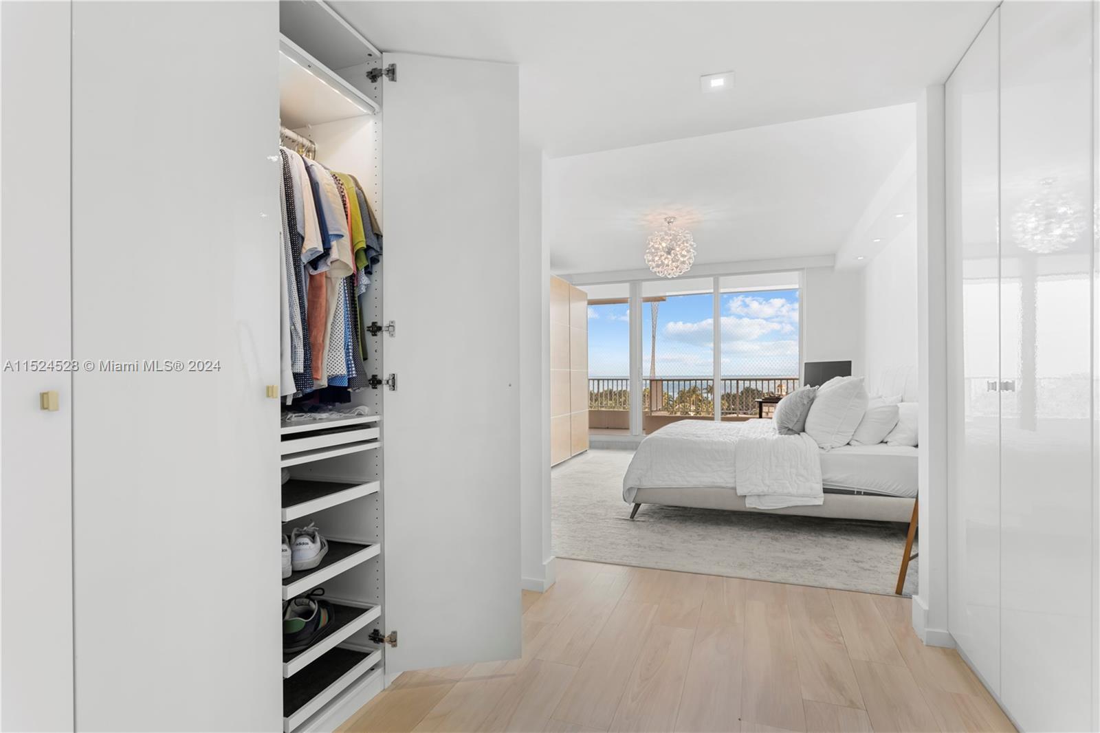 781 Crandon Blvd Unit: 805