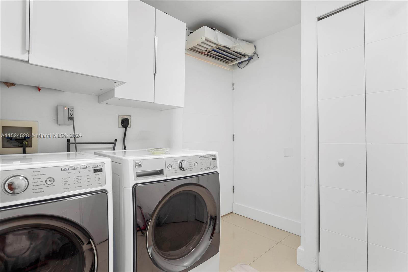 781 Crandon Blvd Unit: 805