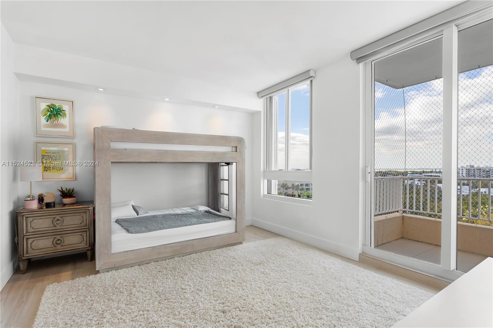 781 Crandon Blvd Unit: 805