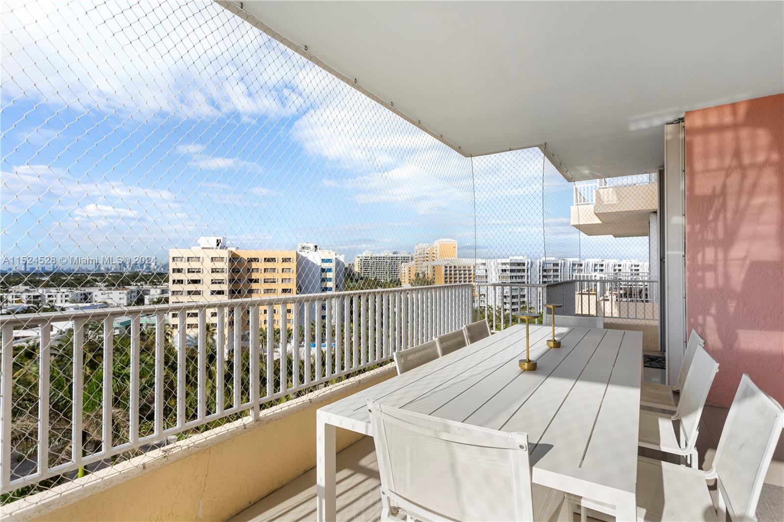 781 Crandon Blvd Unit: 805