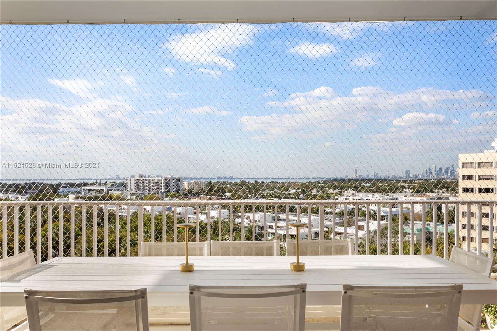 781 Crandon Blvd Unit: 805