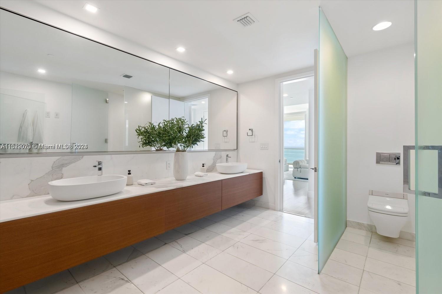 10203 Collins Ave # 1402