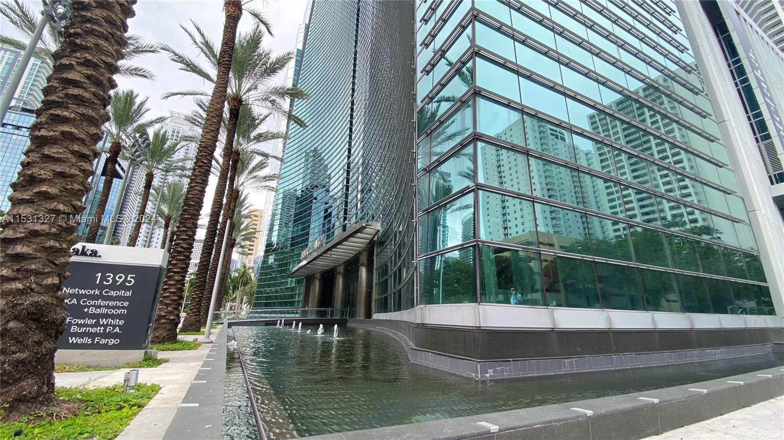 1395 Brickell Ave # 2912