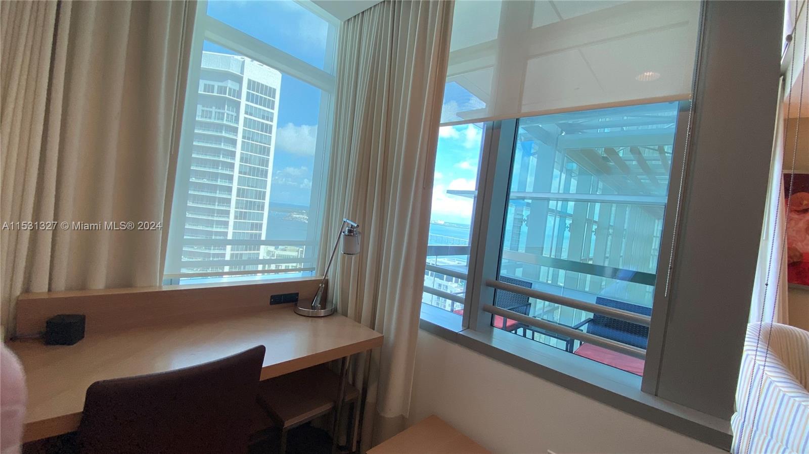 1395 Brickell Ave # 2912