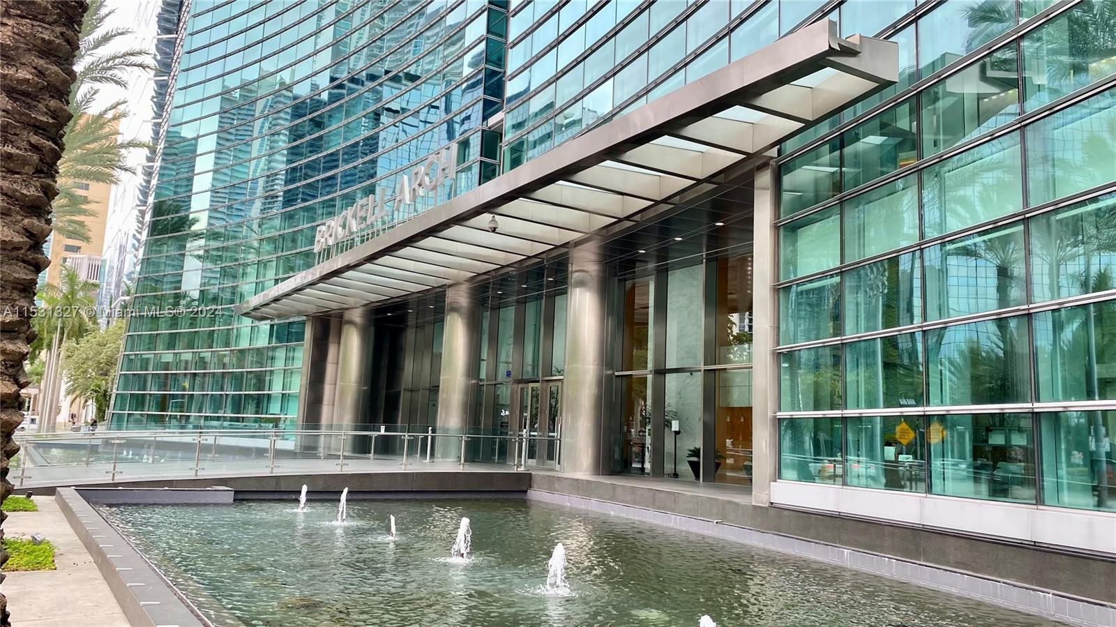 1395 Brickell Ave # 2912