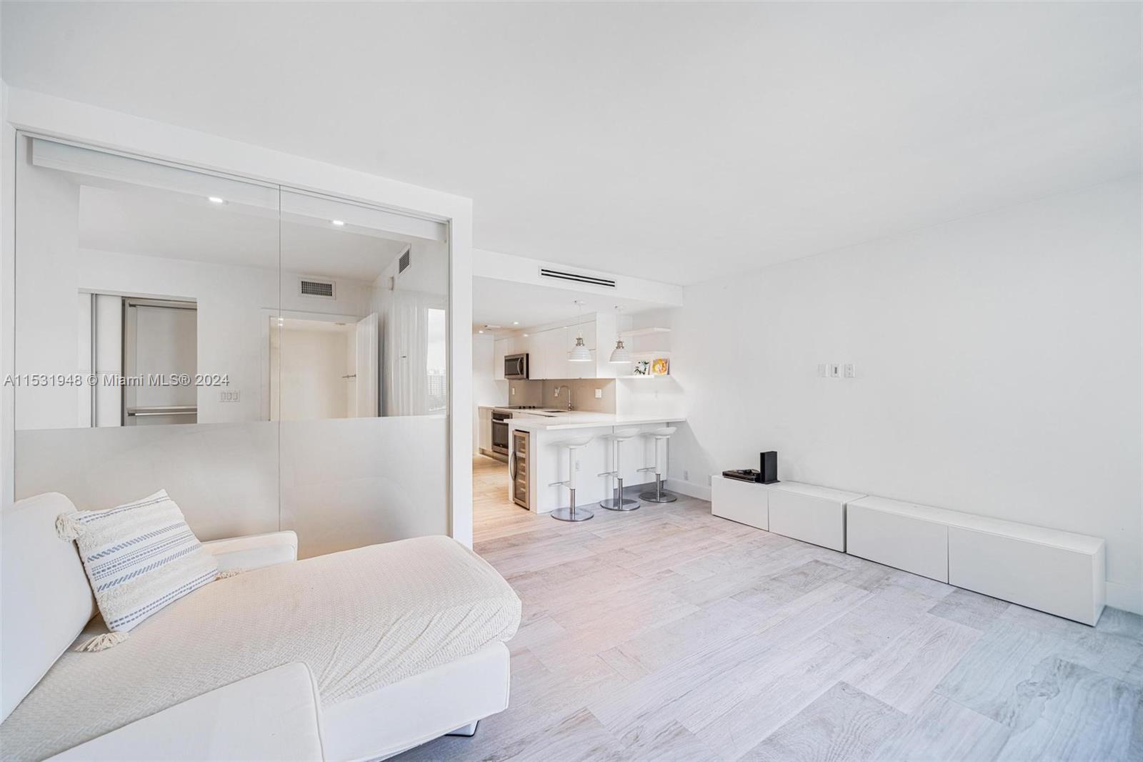 1000 West Ave # 922